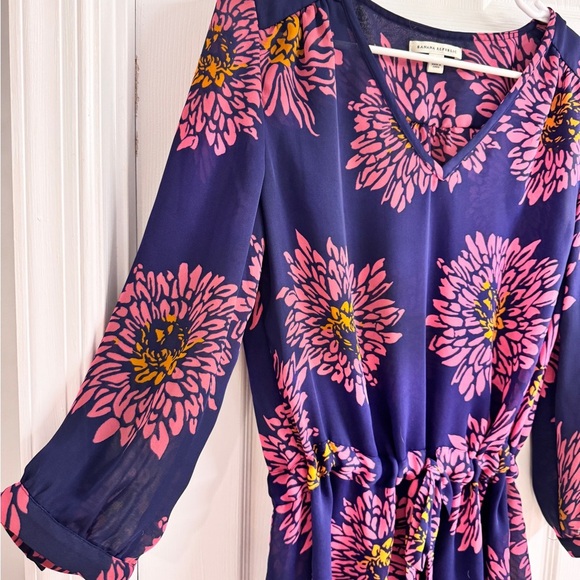 Banana Republic Floral V-Neck Sheer Blouse Cover Up - Size M - Peplum Style - Picture 4 of 8